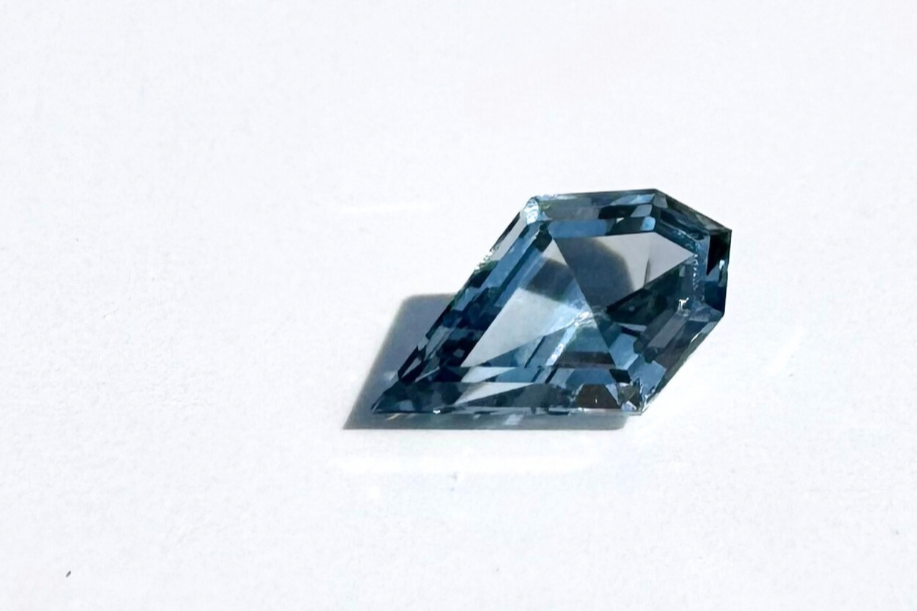 Metallic blue Mine-to-market traced Sapphire – Bieta & Co