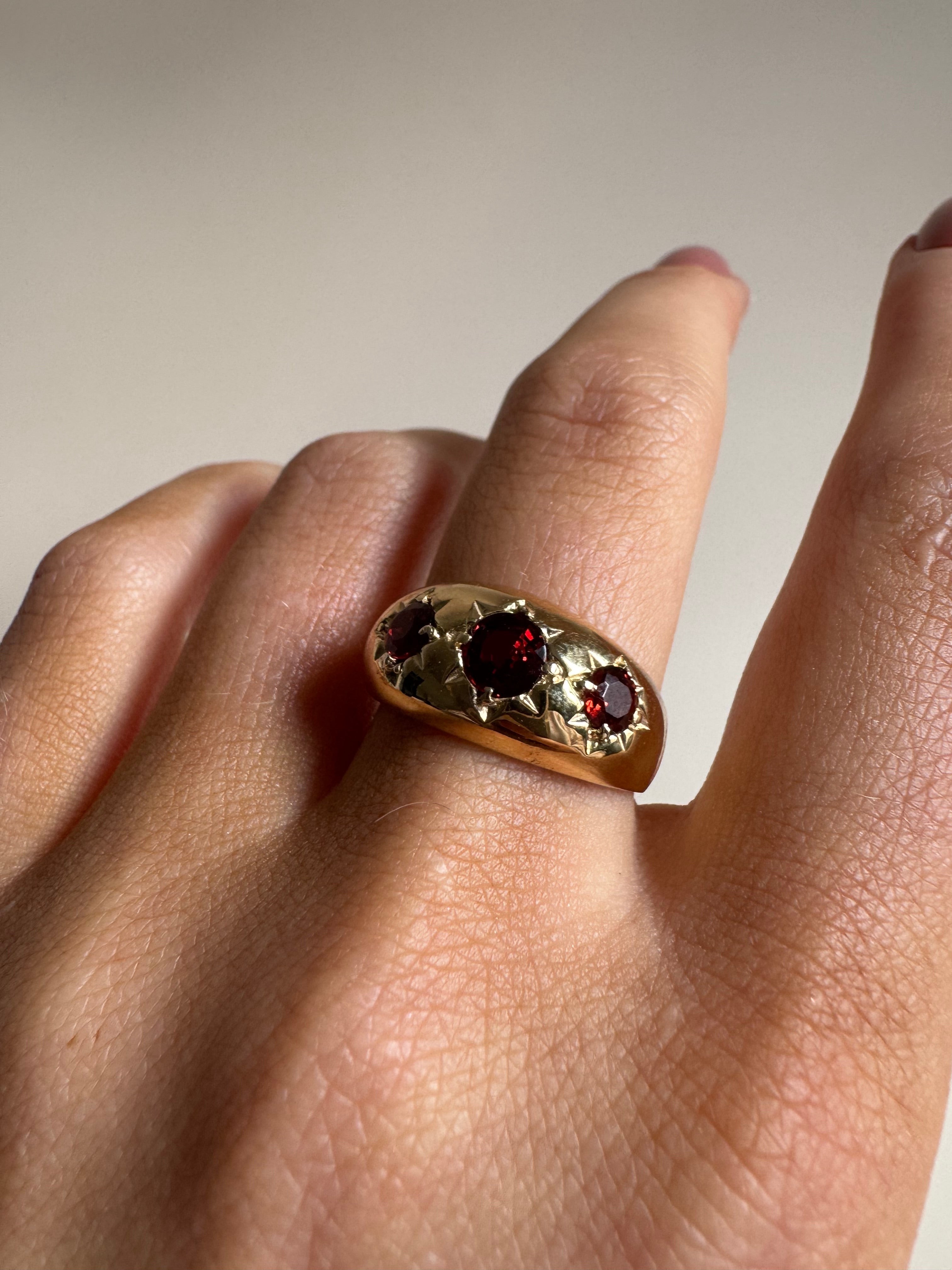 Star Set Garnet Dome Ring(2)