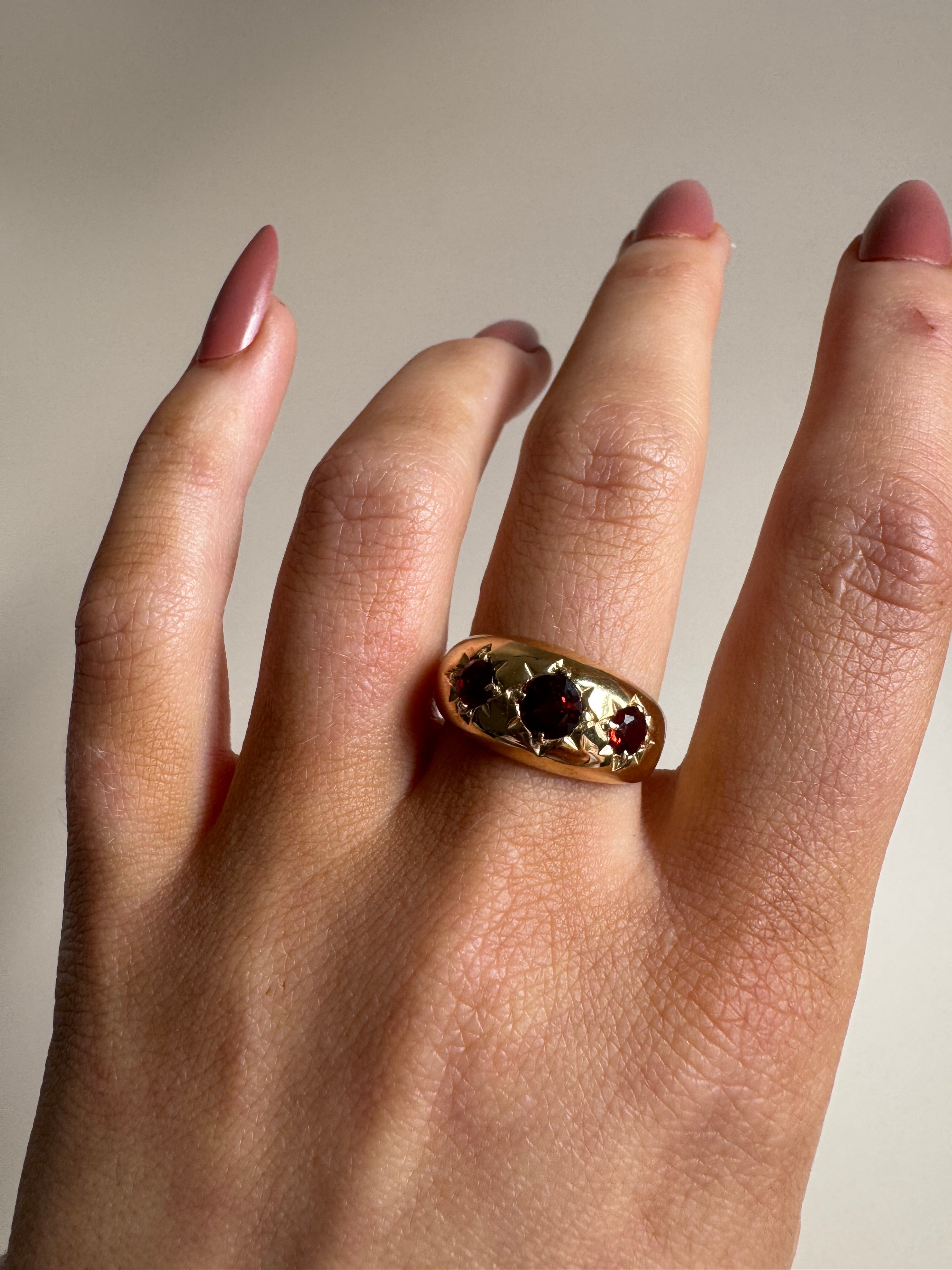 Star Set Garnet Dome Ring(2)