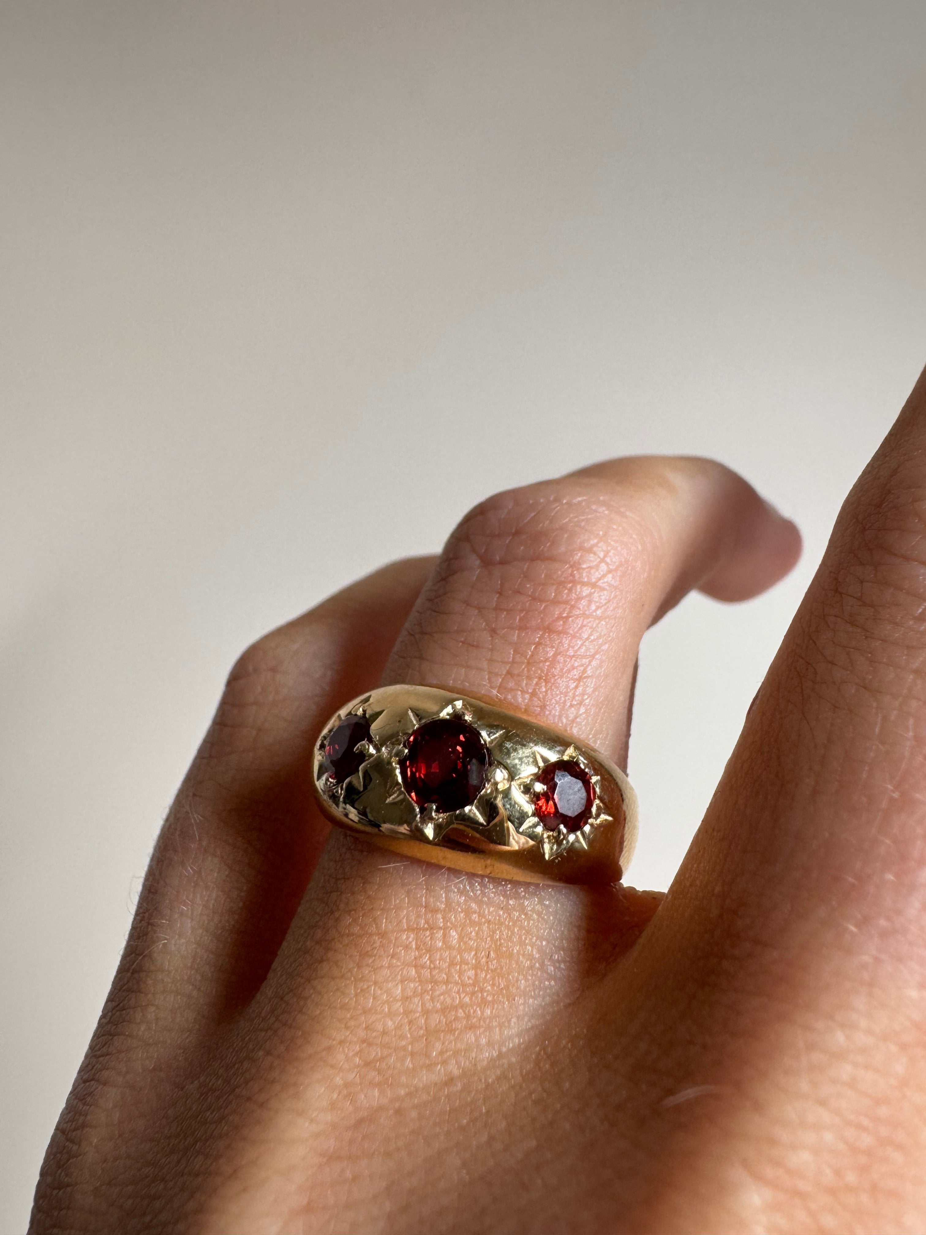 Star Set Garnet Dome Ring(2)